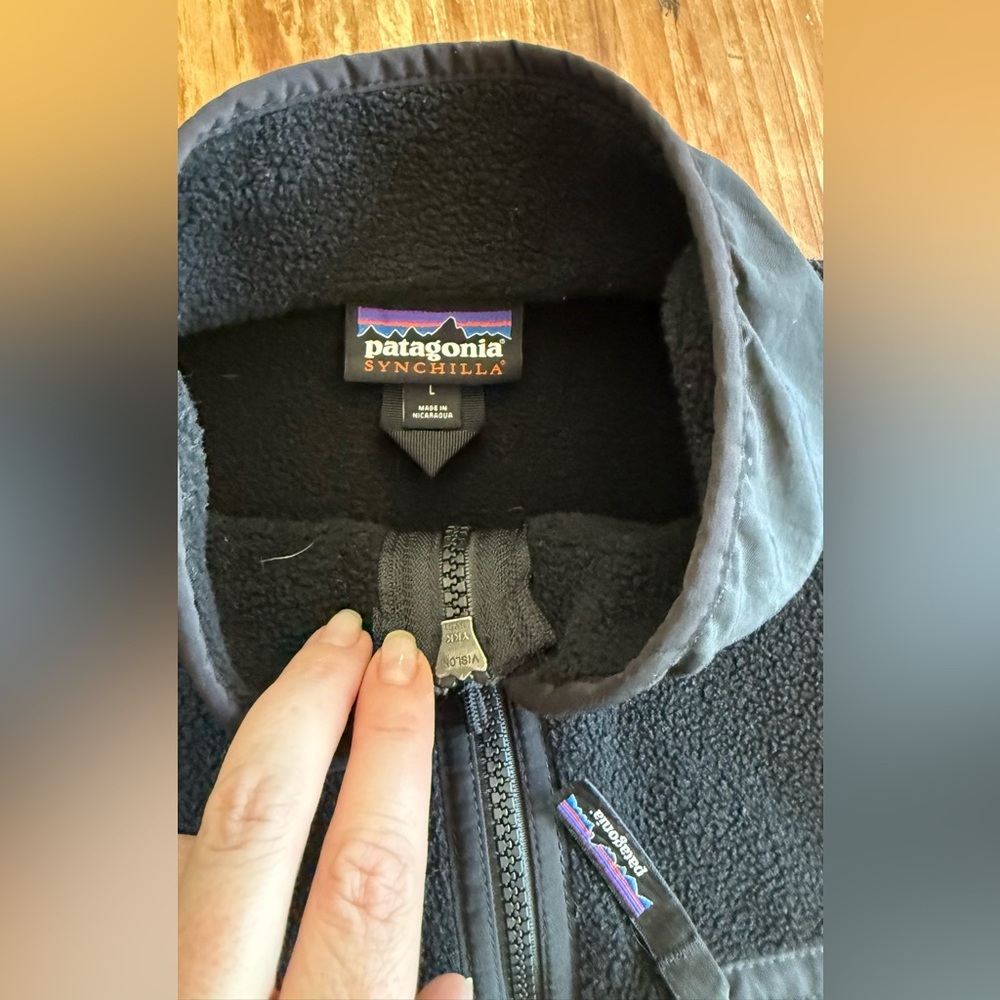 Patagonia Synchilla fleece jacket in black - Picture 6 of 6